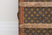 Load image into Gallery viewer, Louis Vuitton Monogram Canvas - ILWT - In Luxury We Trust