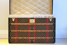 Load image into Gallery viewer, Louis Vuitton trunk