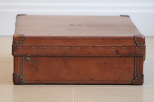 Load image into Gallery viewer, Louis Vuitton trunk