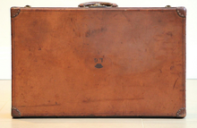 Load image into Gallery viewer, Louis Vuitton trunk