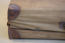 Load image into Gallery viewer, Louis Vuitton trunk