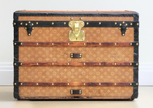 Load image into Gallery viewer, Louis Vuitton trunk
