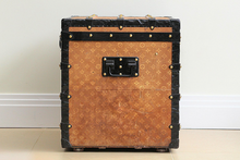 Load image into Gallery viewer, Louis Vuitton trunk