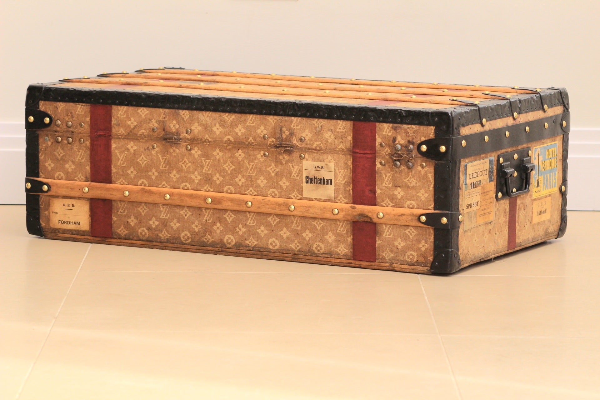 Louis Vuitton Exceptional monogram trunk c.1903 - Katheley's