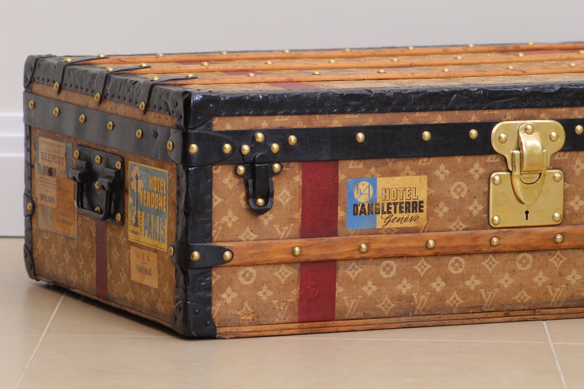 1900s Louis Vuitton Monogram Cabin Trunk – ILWT - In Luxury We Trust